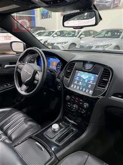 کرایسلەر 300